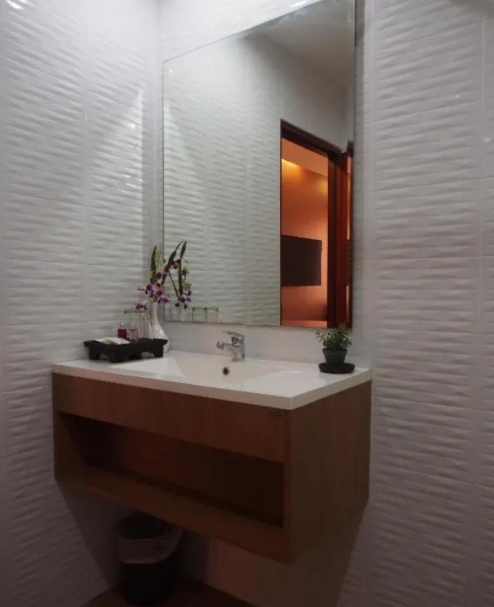 The Little Nest Phuket Hotel Exterior photo