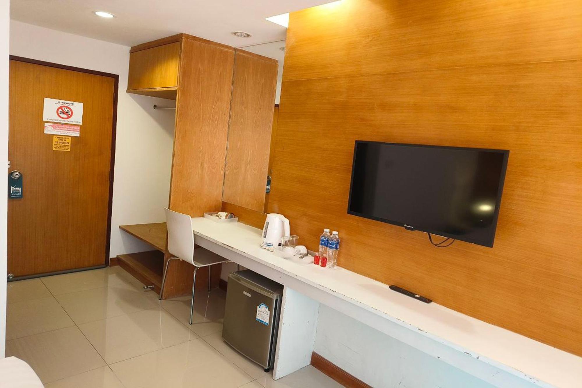 The Little Nest Phuket Hotel Exterior photo