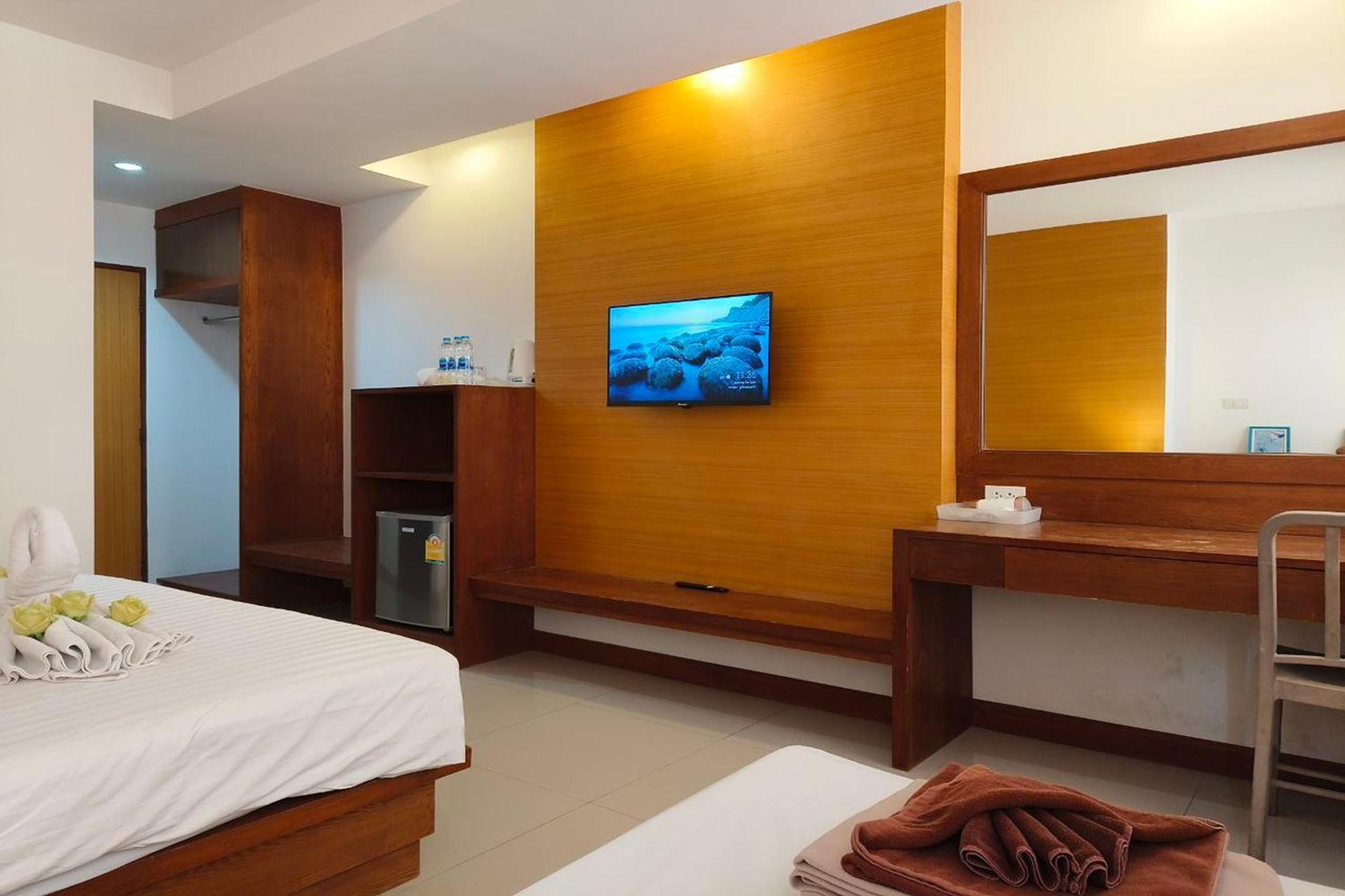 The Little Nest Phuket Hotel Exterior photo