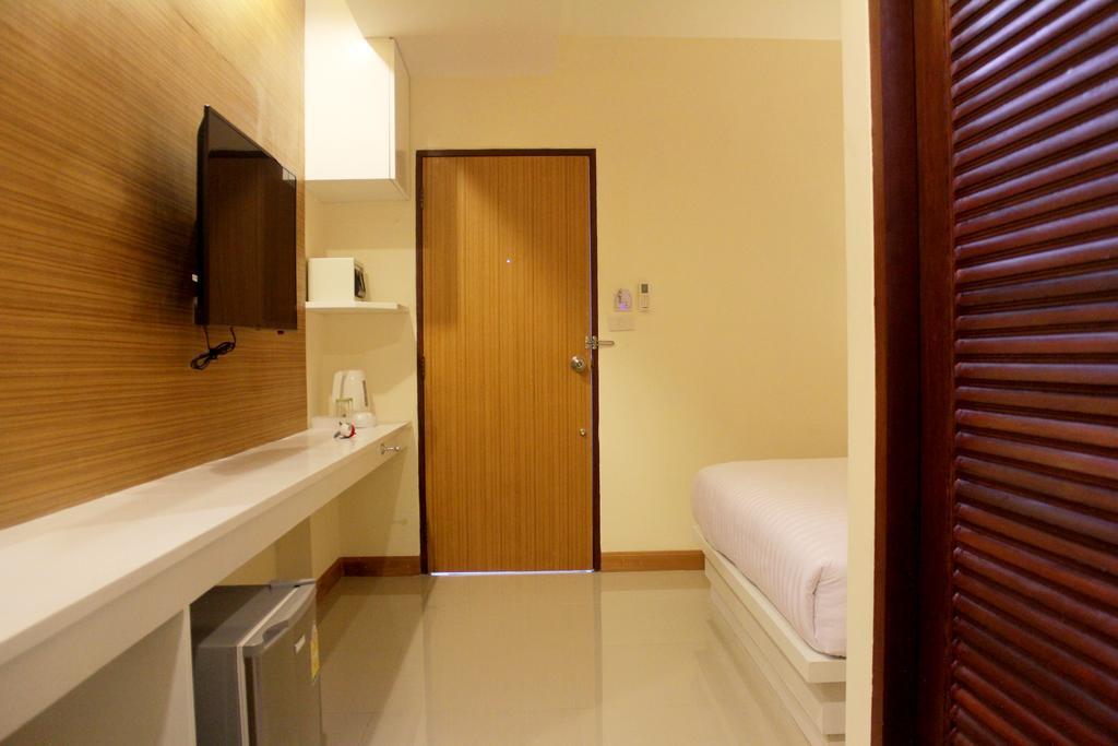 The Little Nest Phuket Hotel Room photo